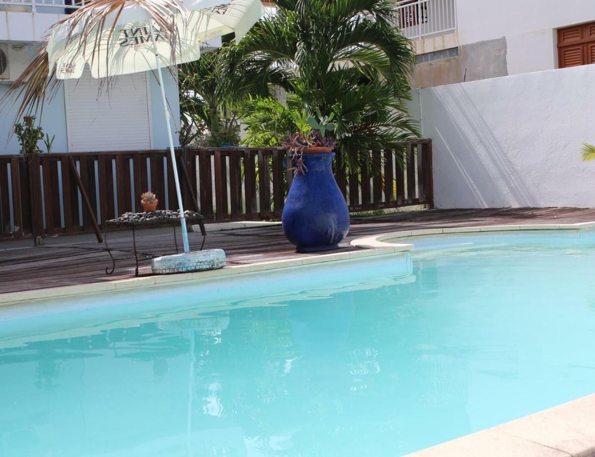 Bed & Breakfast 6 Suites Piscine Et Plage Pointe Faula Le Vauclin Exterior photo